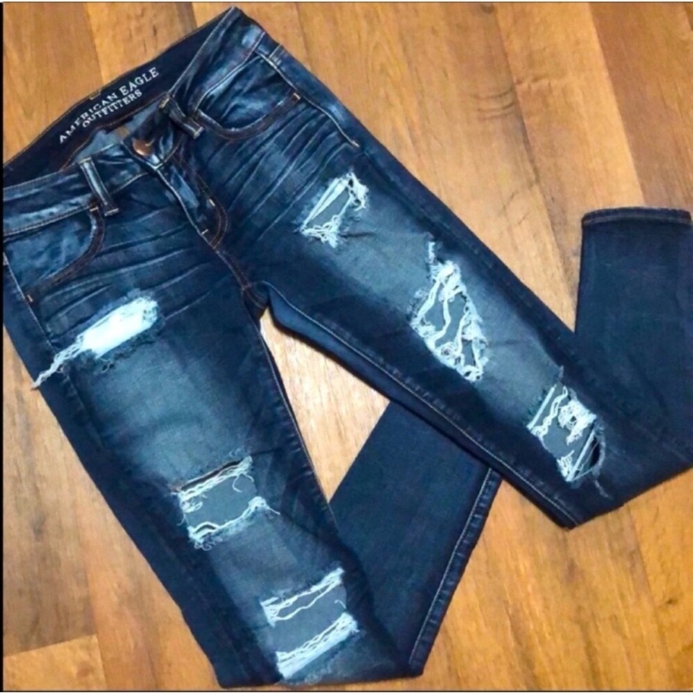 American Eagle Super Stretch Dark Wash Distressed Skinny Jeans Size 4